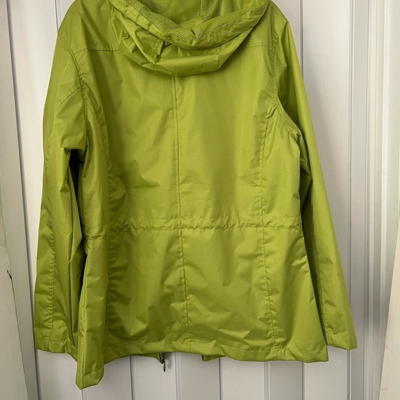 3 New Windbreaker Jackets - Picture 6 of 10